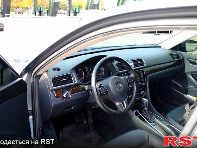 Серый Фольксваген Пассат, объемом двигателя 2 л и пробегом 235 тыс. км за 13700 $, фото 5 на Automoto.ua