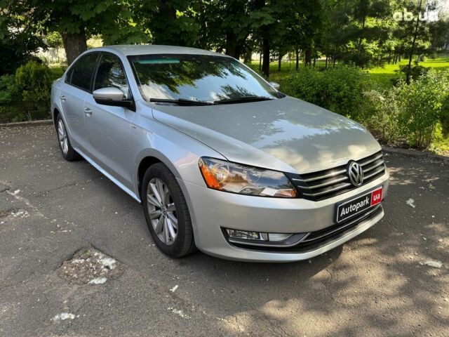 Серый Фольксваген Пассат, объемом двигателя 1.8 л и пробегом 245 тыс. км за 11390 $, фото 2 на Automoto.ua