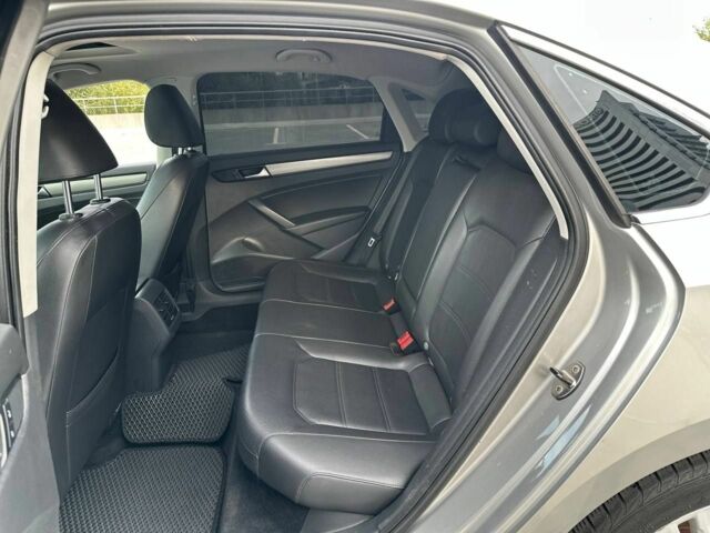 Сірий Фольксваген Пассат, об'ємом двигуна 1.8 л та пробігом 175 тис. км за 8350 $, фото 23 на Automoto.ua