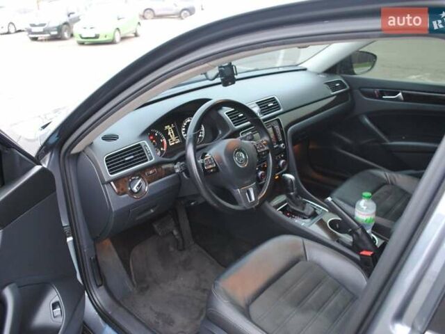Сірий Фольксваген Пассат, об'ємом двигуна 1.97 л та пробігом 235 тис. км за 12999 $, фото 26 на Automoto.ua