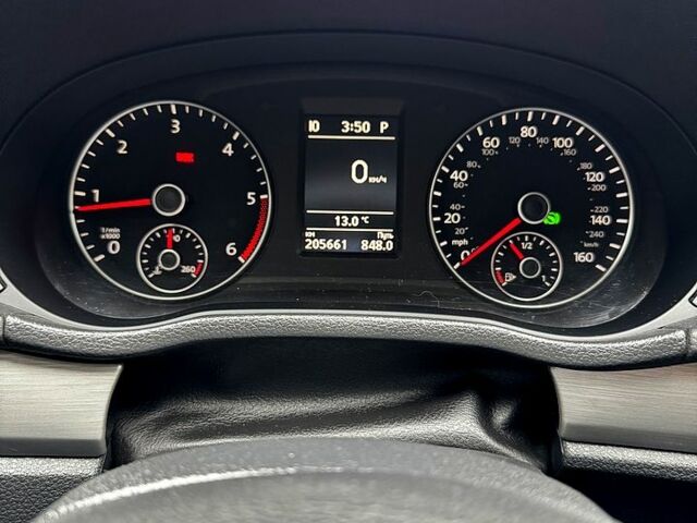 Серый Фольксваген Пассат, объемом двигателя 2 л и пробегом 205 тыс. км за 10500 $, фото 5 на Automoto.ua