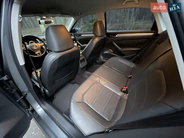 Серый Фольксваген Пассат, объемом двигателя 1.8 л и пробегом 180 тыс. км за 9999 $, фото 36 на Automoto.ua