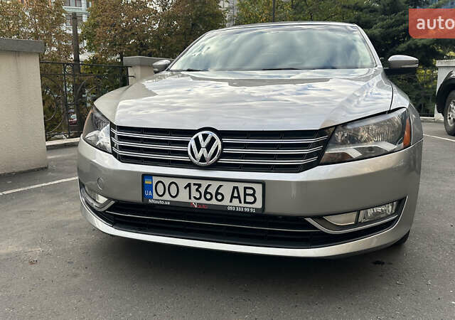 Серый Фольксваген Пассат, объемом двигателя 1.8 л и пробегом 150 тыс. км за 11200 $, фото 1 на Automoto.ua