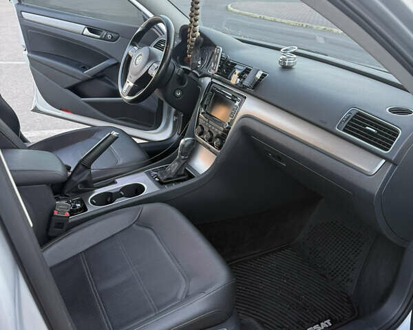 Сірий Фольксваген Пассат, об'ємом двигуна 1.8 л та пробігом 132 тис. км за 13500 $, фото 10 на Automoto.ua