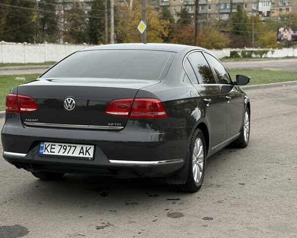 Серый Фольксваген Пассат, объемом двигателя 1.97 л и пробегом 277 тыс. км за 12150 $, фото 5 на Automoto.ua