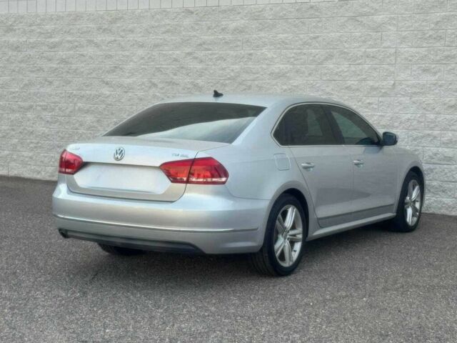 Сірий Фольксваген Пассат, об'ємом двигуна 2 л та пробігом 81 тис. км за 2100 $, фото 5 на Automoto.ua