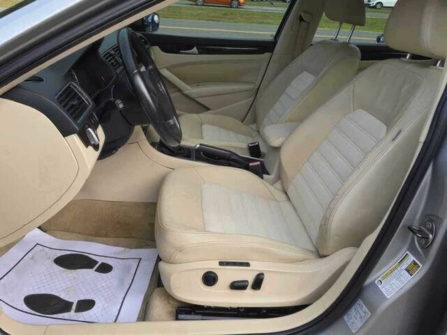 Серый Фольксваген Пассат, объемом двигателя 2 л и пробегом 83 тыс. км за 4700 $, фото 7 на Automoto.ua