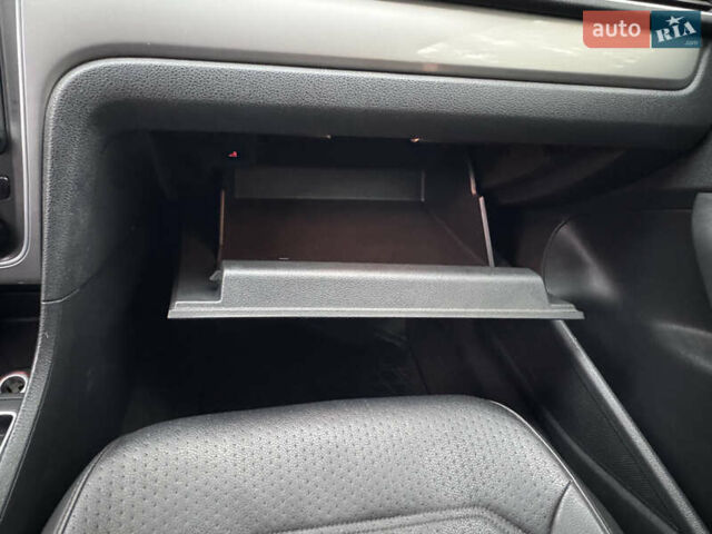 Серый Фольксваген Пассат, объемом двигателя 1.8 л и пробегом 197 тыс. км за 10499 $, фото 44 на Automoto.ua