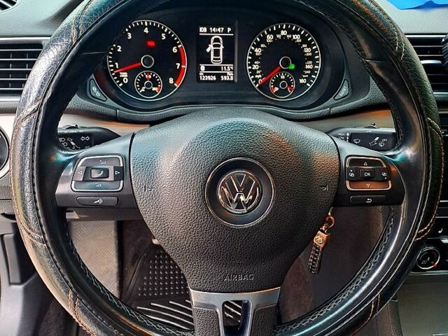 Серый Фольксваген Пассат, объемом двигателя 1.8 л и пробегом 124 тыс. км за 10500 $, фото 1 на Automoto.ua