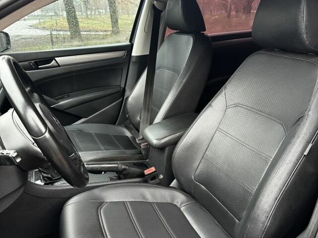 Сірий Фольксваген Пассат, об'ємом двигуна 0 л та пробігом 299 тис. км за 9500 $, фото 12 на Automoto.ua