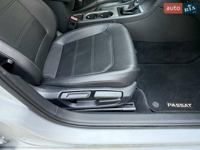 Сірий Фольксваген Пассат, об'ємом двигуна 2 л та пробігом 165 тис. км за 10500 $, фото 25 на Automoto.ua