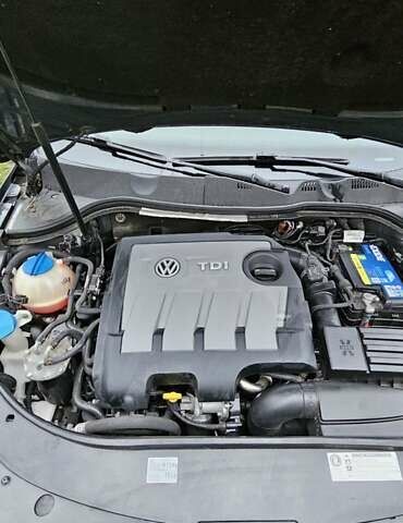 Сірий Фольксваген Пассат, об'ємом двигуна 1.6 л та пробігом 245 тис. км за 10300 $, фото 9 на Automoto.ua