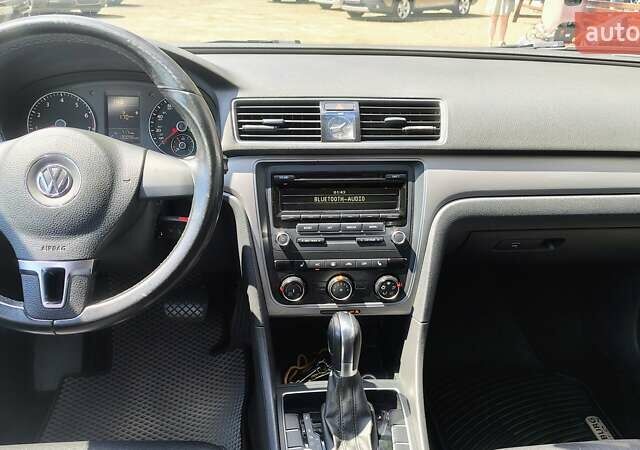 Серый Фольксваген Пассат, объемом двигателя 1.8 л и пробегом 210 тыс. км за 8200 $, фото 11 на Automoto.ua