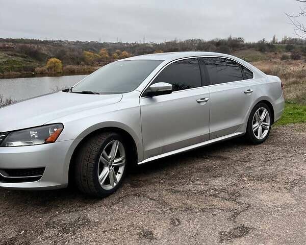 Серый Фольксваген Пассат, объемом двигателя 1.8 л и пробегом 221 тыс. км за 9800 $, фото 4 на Automoto.ua