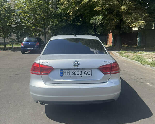 Сірий Фольксваген Пассат, об'ємом двигуна 1.8 л та пробігом 230 тис. км за 10500 $, фото 4 на Automoto.ua