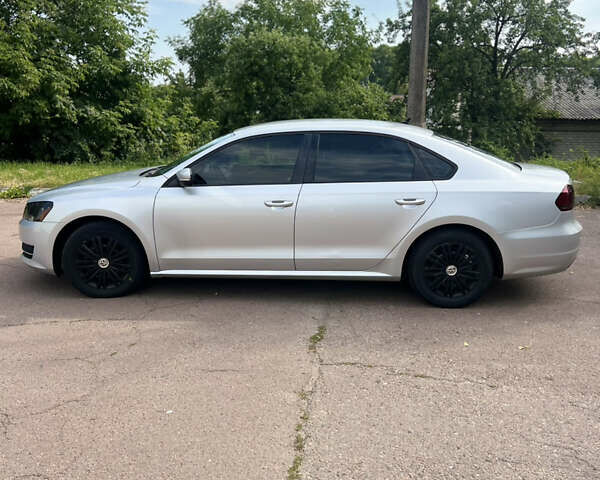 Серый Фольксваген Пассат, объемом двигателя 1.8 л и пробегом 268 тыс. км за 8500 $, фото 2 на Automoto.ua