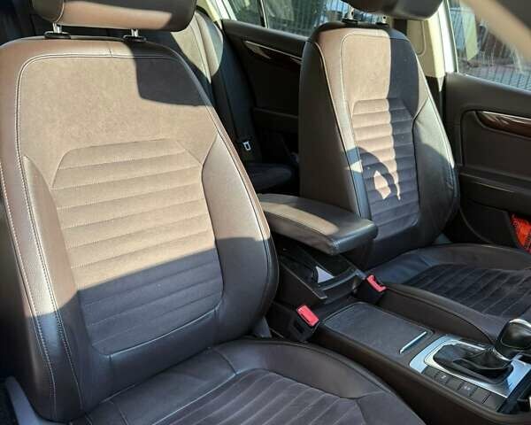 Серый Фольксваген Пассат, объемом двигателя 1.97 л и пробегом 140 тыс. км за 15000 $, фото 21 на Automoto.ua