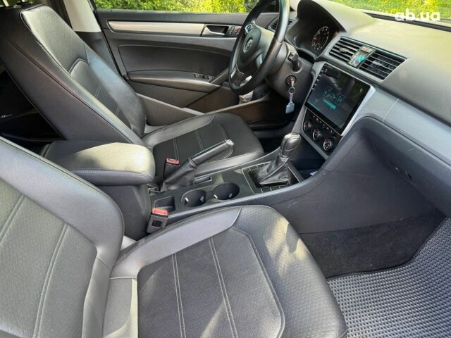 Серый Фольксваген Пассат, объемом двигателя 1.8 л и пробегом 245 тыс. км за 11390 $, фото 20 на Automoto.ua