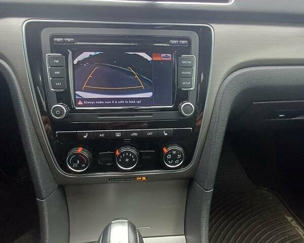 Серый Фольксваген Пассат, объемом двигателя 1.8 л и пробегом 150 тыс. км за 10500 $, фото 10 на Automoto.ua