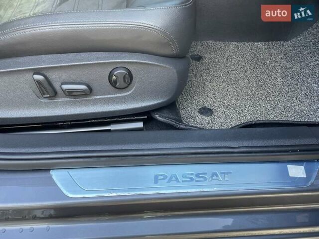 Сірий Фольксваген Пассат, об'ємом двигуна 1.97 л та пробігом 235 тис. км за 13700 $, фото 28 на Automoto.ua