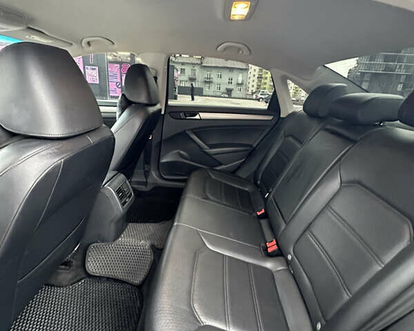 Серый Фольксваген Пассат, объемом двигателя 1.8 л и пробегом 225 тыс. км за 8600 $, фото 11 на Automoto.ua