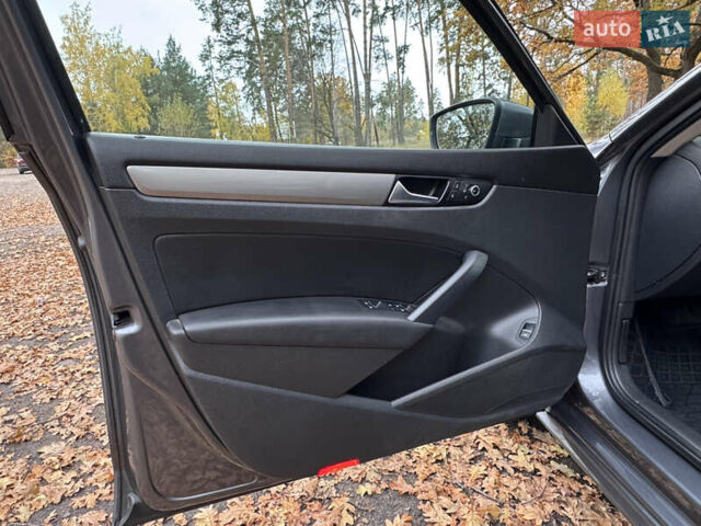 Серый Фольксваген Пассат, объемом двигателя 1.8 л и пробегом 197 тыс. км за 10499 $, фото 50 на Automoto.ua