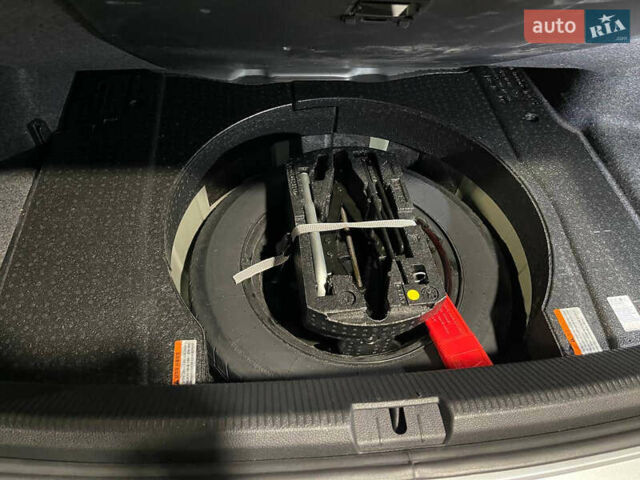 Серый Фольксваген Пассат, объемом двигателя 1.97 л и пробегом 248 тыс. км за 12900 $, фото 24 на Automoto.ua