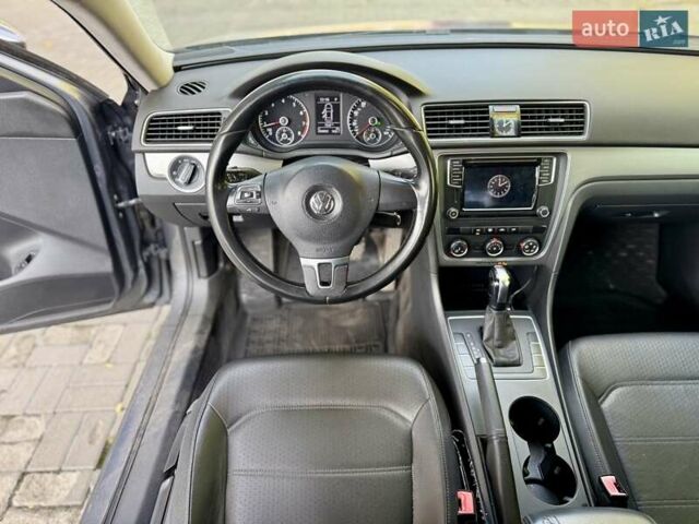 Сірий Фольксваген Пассат, об'ємом двигуна 1.8 л та пробігом 200 тис. км за 7999 $, фото 19 на Automoto.ua