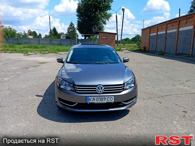 Серый Фольксваген Пассат, объемом двигателя 1.8 л и пробегом 213 тыс. км за 9800 $, фото 8 на Automoto.ua