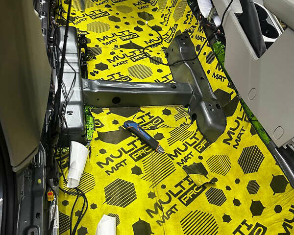 Сірий Фольксваген Пассат, об'ємом двигуна 1.8 л та пробігом 147 тис. км за 14500 $, фото 47 на Automoto.ua