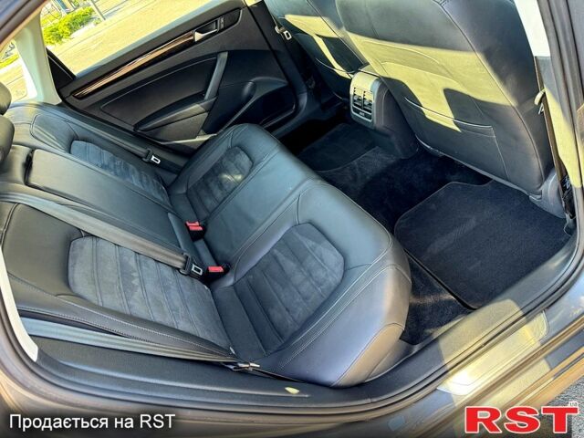 Серый Фольксваген Пассат, объемом двигателя 2 л и пробегом 189 тыс. км за 12600 $, фото 5 на Automoto.ua