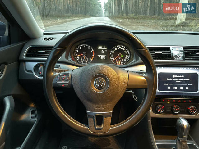 Серый Фольксваген Пассат, объемом двигателя 1.8 л и пробегом 180 тыс. км за 9999 $, фото 27 на Automoto.ua