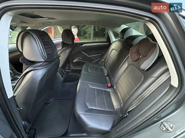 Сірий Фольксваген Пассат, об'ємом двигуна 1.8 л та пробігом 270 тис. км за 10300 $, фото 4 на Automoto.ua