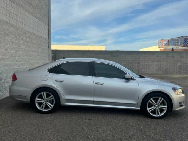 Сірий Фольксваген Пассат, об'ємом двигуна 2 л та пробігом 81 тис. км за 2100 $, фото 6 на Automoto.ua