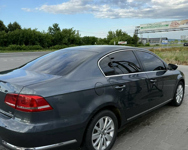 Серый Фольксваген Пассат, объемом двигателя 1.6 л и пробегом 217 тыс. км за 11999 $, фото 5 на Automoto.ua