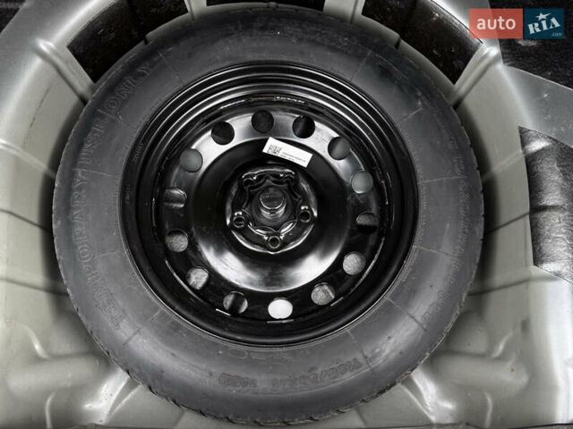 Серый Фольксваген Пассат, объемом двигателя 1.8 л и пробегом 197 тыс. км за 10499 $, фото 64 на Automoto.ua