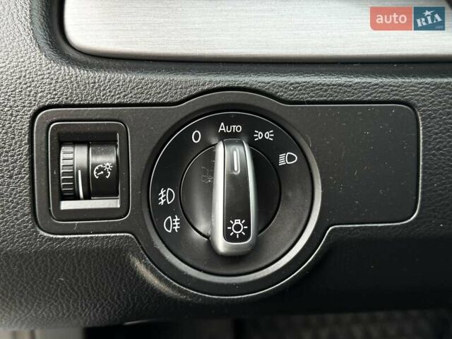 Сірий Фольксваген Пассат, об'ємом двигуна 1.6 л та пробігом 350 тис. км за 10999 $, фото 20 на Automoto.ua