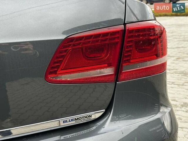 Сірий Фольксваген Пассат, об'ємом двигуна 1.6 л та пробігом 350 тис. км за 10999 $, фото 11 на Automoto.ua