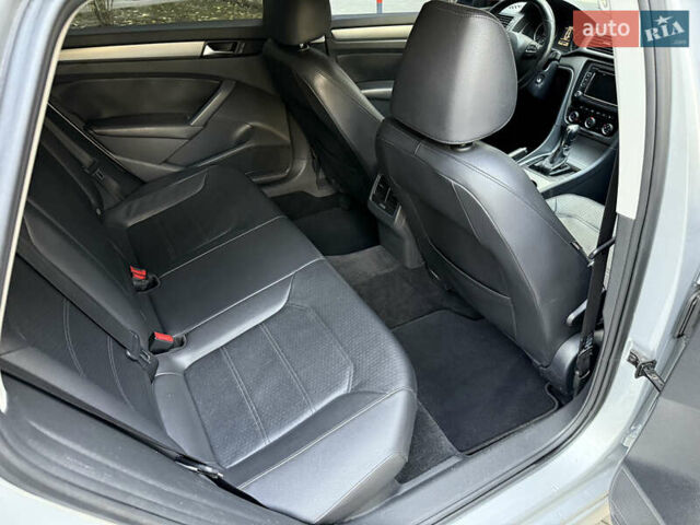 Сірий Фольксваген Пассат, об'ємом двигуна 2 л та пробігом 165 тис. км за 10500 $, фото 20 на Automoto.ua