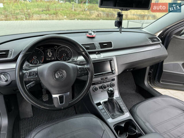 Серый Фольксваген Пассат, объемом двигателя 1.6 л и пробегом 217 тыс. км за 11999 $, фото 11 на Automoto.ua