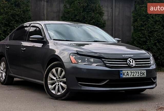Серый Фольксваген Пассат, объемом двигателя 1.8 л и пробегом 249 тыс. км за 7950 $, фото 4 на Automoto.ua