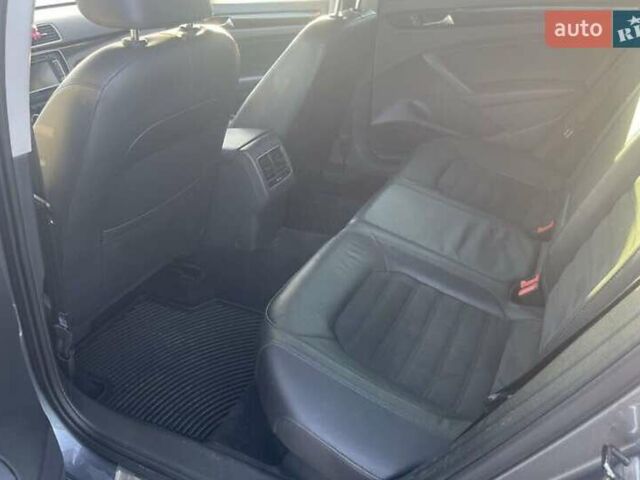 Серый Фольксваген Пассат, объемом двигателя 1.97 л и пробегом 235 тыс. км за 10999 $, фото 12 на Automoto.ua