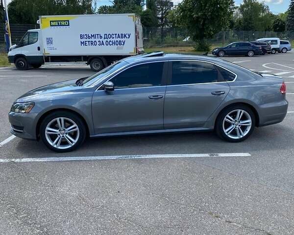 Серый Фольксваген Пассат, объемом двигателя 2 л и пробегом 202 тыс. км за 12000 $, фото 3 на Automoto.ua