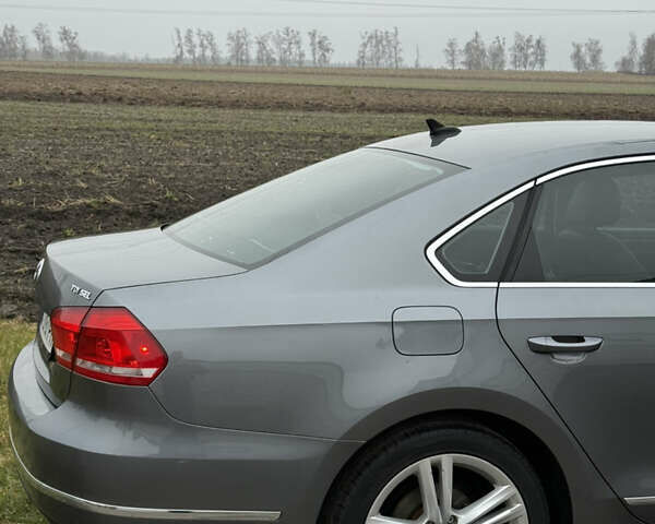 Серый Фольксваген Пассат, объемом двигателя 1.97 л и пробегом 189 тыс. км за 12200 $, фото 13 на Automoto.ua