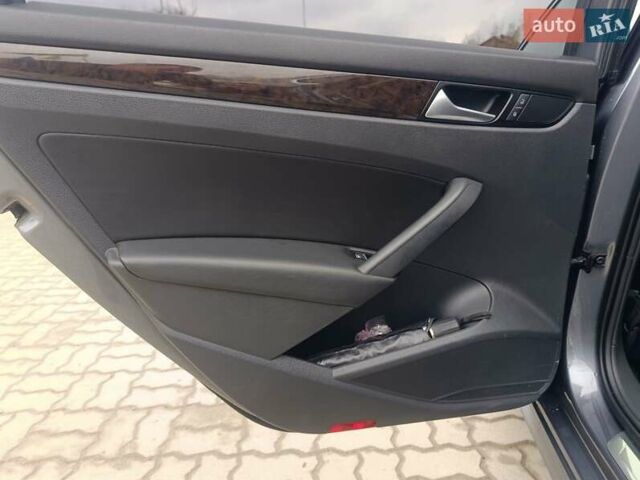 Сірий Фольксваген Пассат, об'ємом двигуна 1.97 л та пробігом 190 тис. км за 12000 $, фото 41 на Automoto.ua