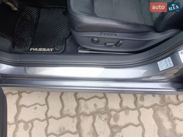 Сірий Фольксваген Пассат, об'ємом двигуна 1.97 л та пробігом 190 тис. км за 12000 $, фото 28 на Automoto.ua