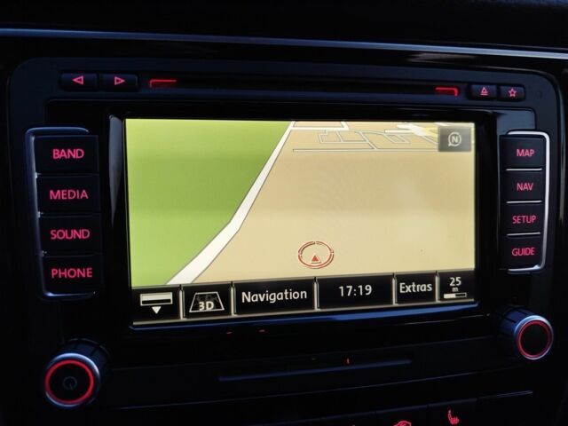 Сірий Фольксваген Пассат, об'ємом двигуна 2 л та пробігом 256 тис. км за 11100 $, фото 15 на Automoto.ua