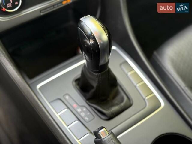 Сірий Фольксваген Пассат, об'ємом двигуна 1.8 л та пробігом 200 тис. км за 7999 $, фото 25 на Automoto.ua