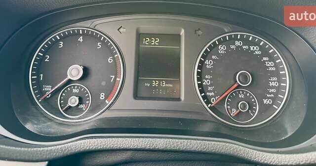 Серый Фольксваген Пассат, объемом двигателя 1.8 л и пробегом 199 тыс. км за 7999 $, фото 15 на Automoto.ua
