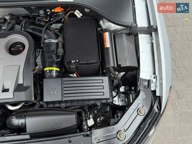 Серый Фольксваген Пассат, объемом двигателя 2 л и пробегом 110 тыс. км за 13200 $, фото 55 на Automoto.ua